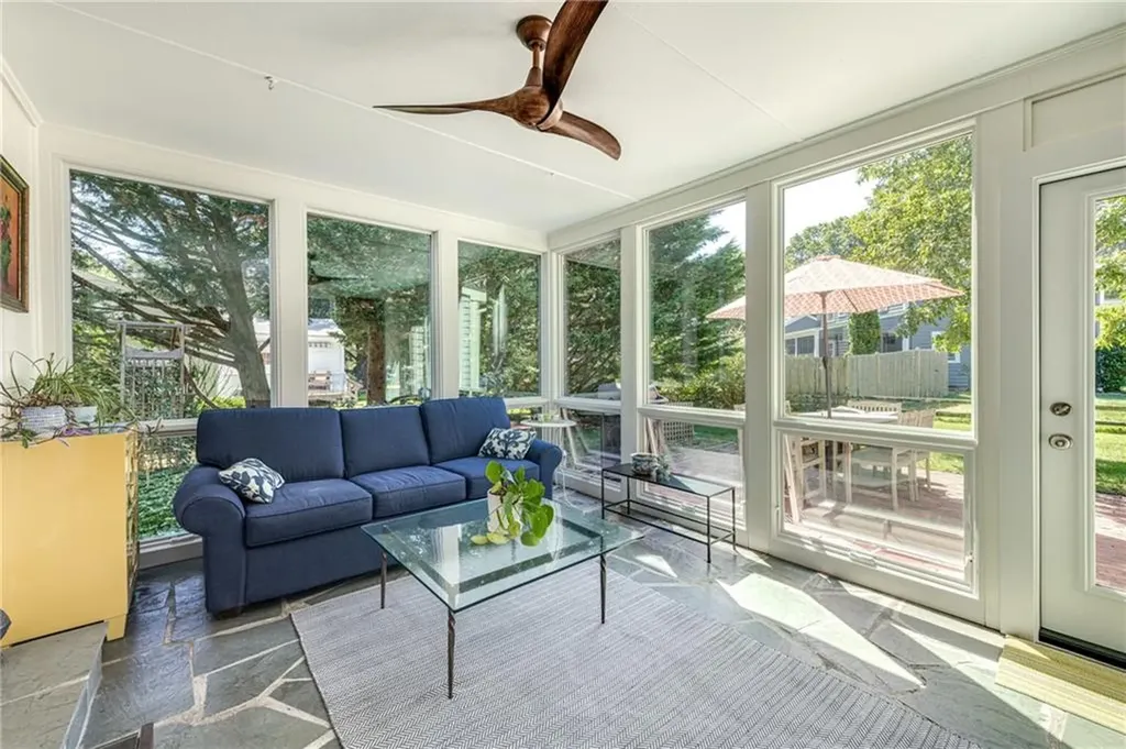 261 Lincoln Avenue Barrington RI 02806