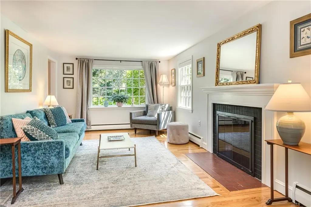 261 Lincoln Avenue Barrington RI 02806
