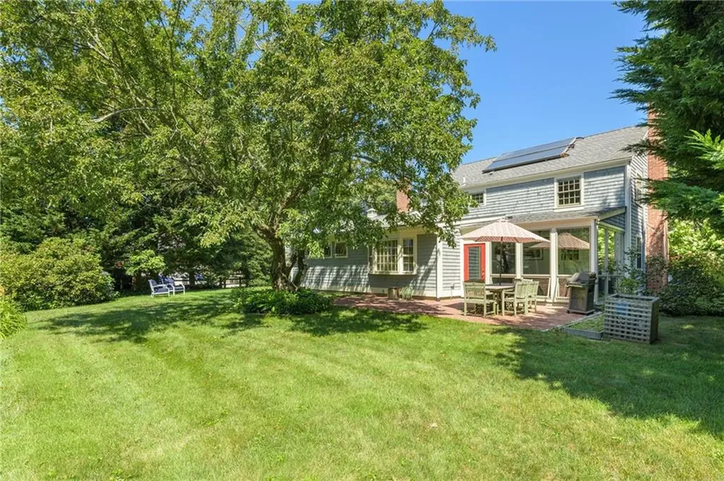 261 Lincoln Avenue Barrington RI 02806