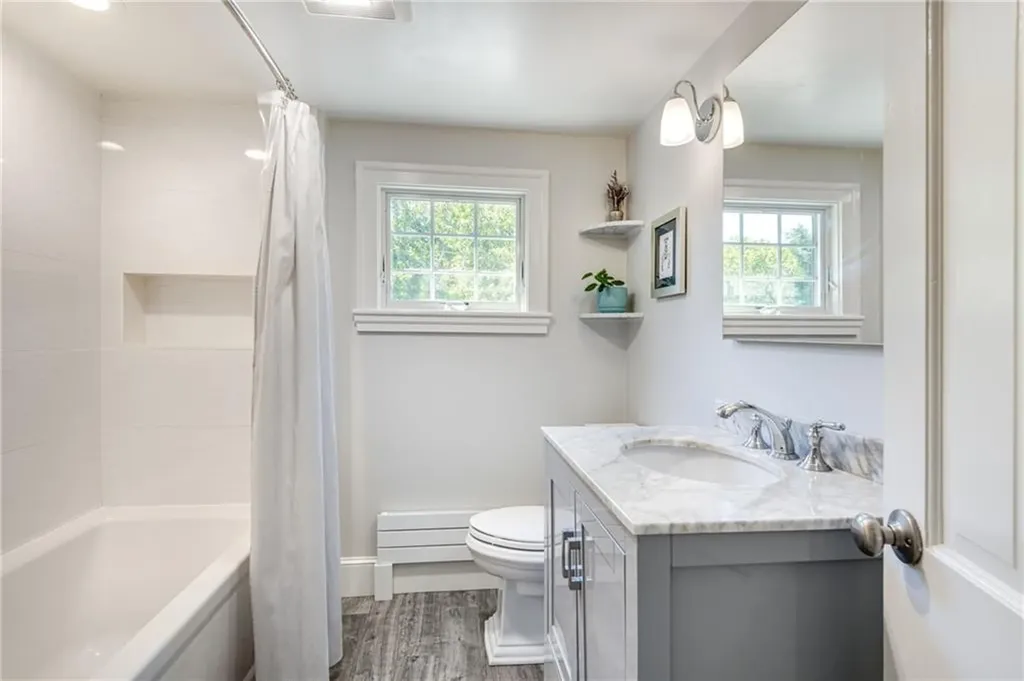261 Lincoln Avenue Barrington RI 02806