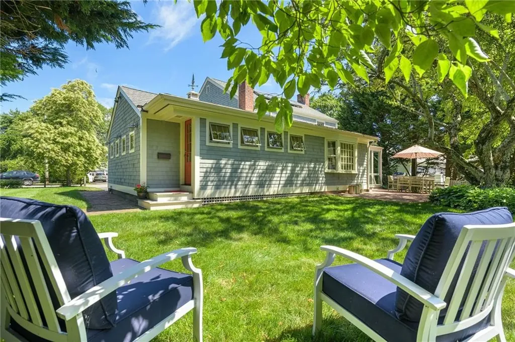 261 Lincoln Avenue Barrington RI 02806