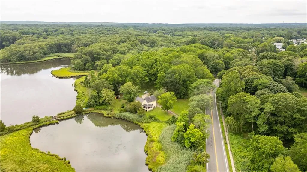 194 Phillips Street North Kingstown RI 02852