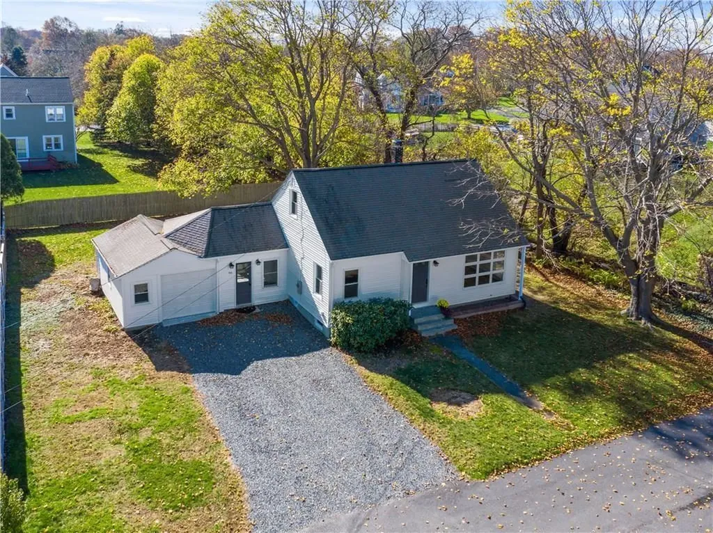96 Jo Anne Avenue Portsmouth RI 02871