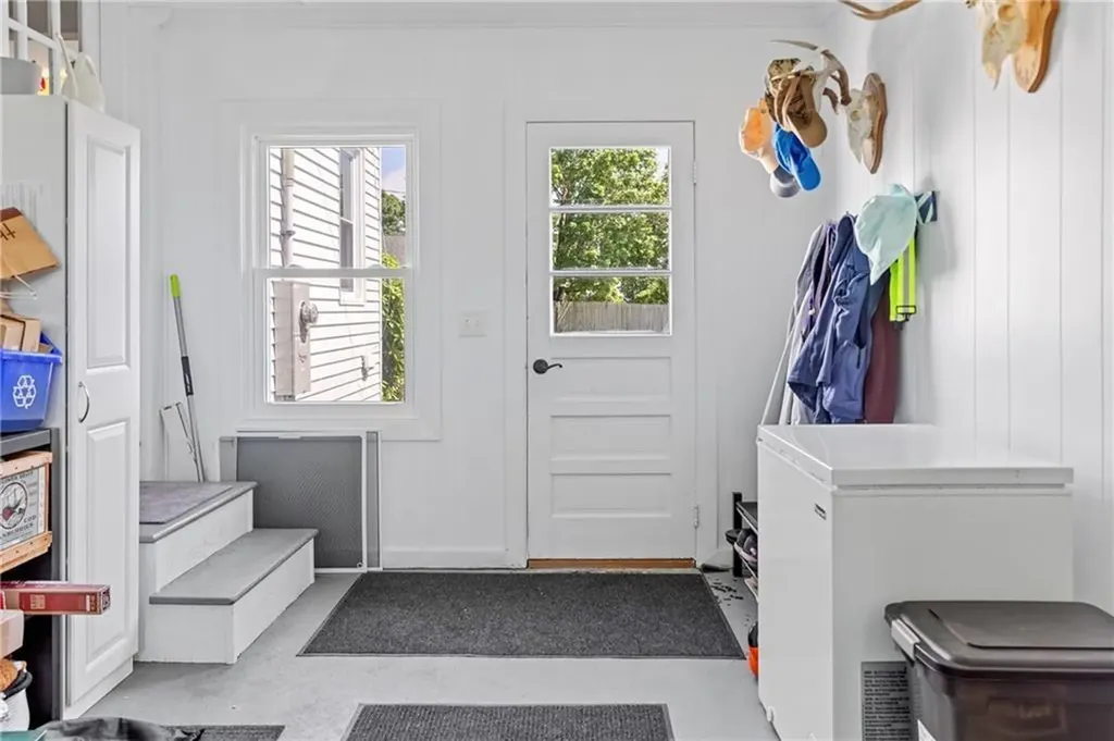 96 Jo Anne Avenue Portsmouth RI 02871