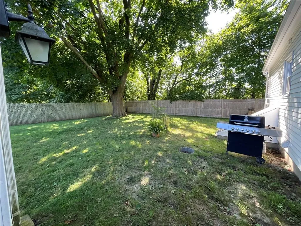 96 Jo Anne Avenue Portsmouth RI 02871