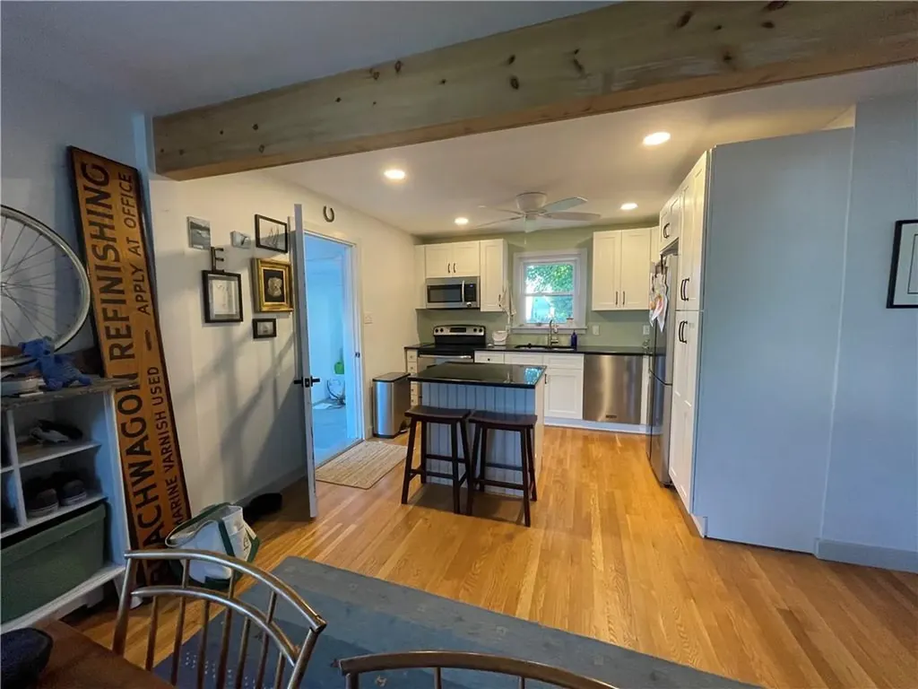 96 Jo Anne Avenue Portsmouth RI 02871