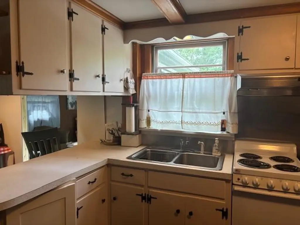 1932 Victory Highway Burrillville RI 02826