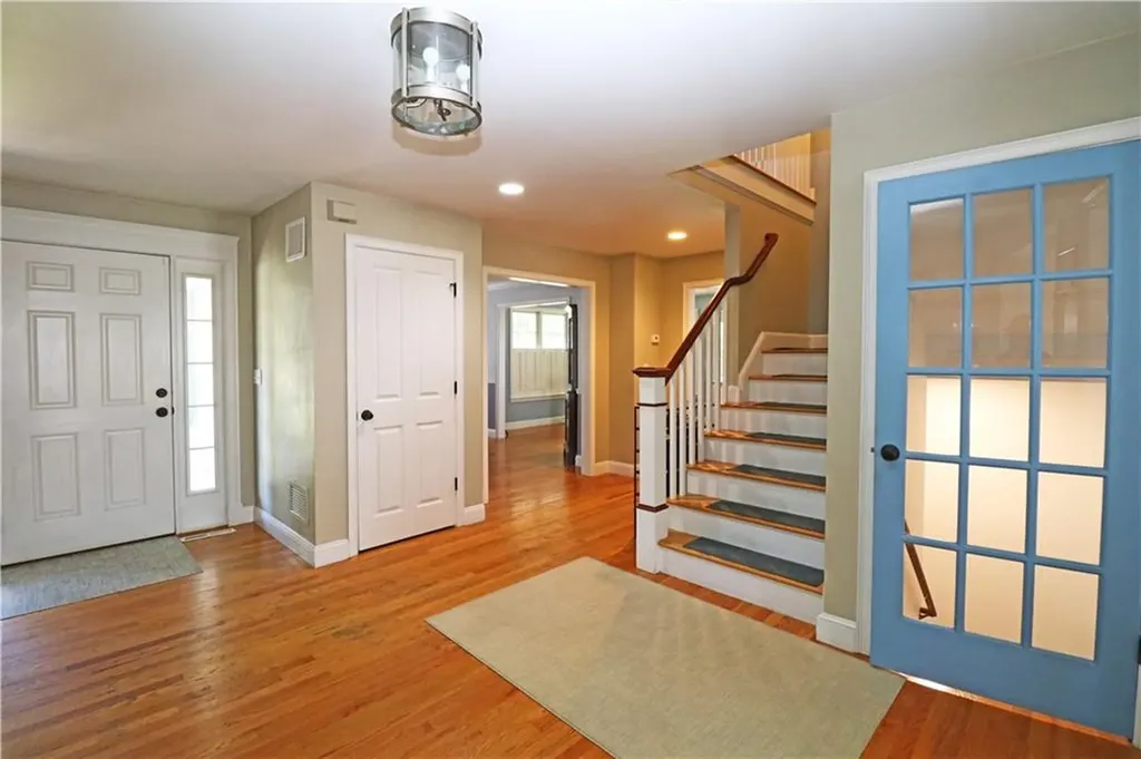 9 Prospect Lane Portsmouth RI 02871