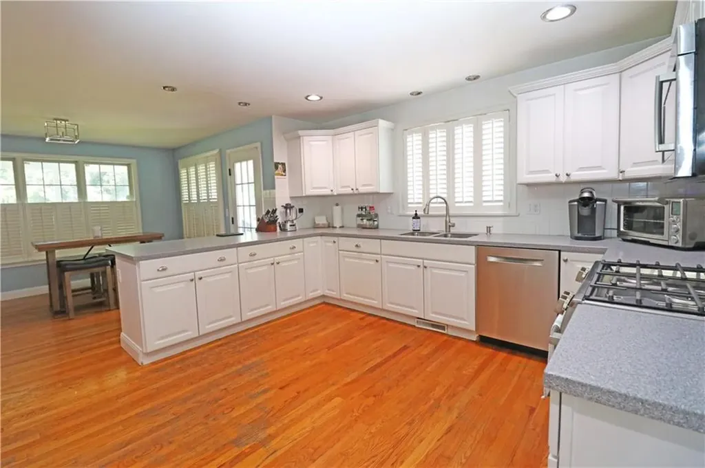 9 Prospect Lane Portsmouth RI 02871