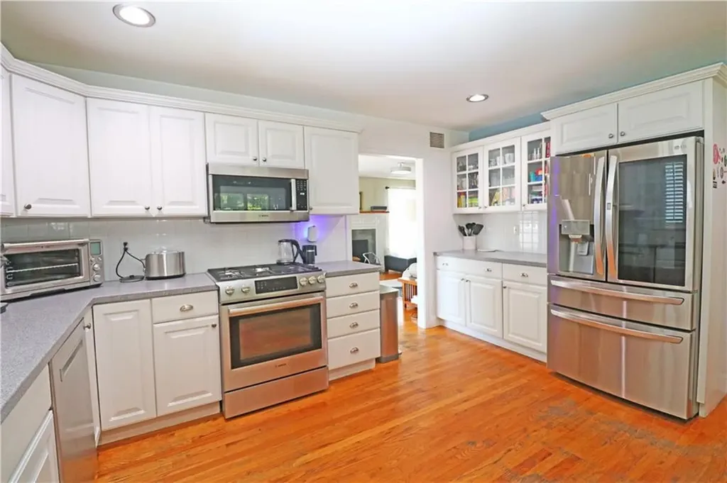 9 Prospect Lane Portsmouth RI 02871