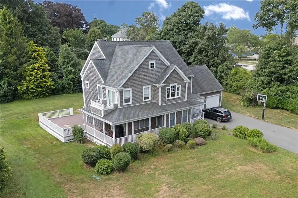 9 Prospect Lane Portsmouth RI 02871