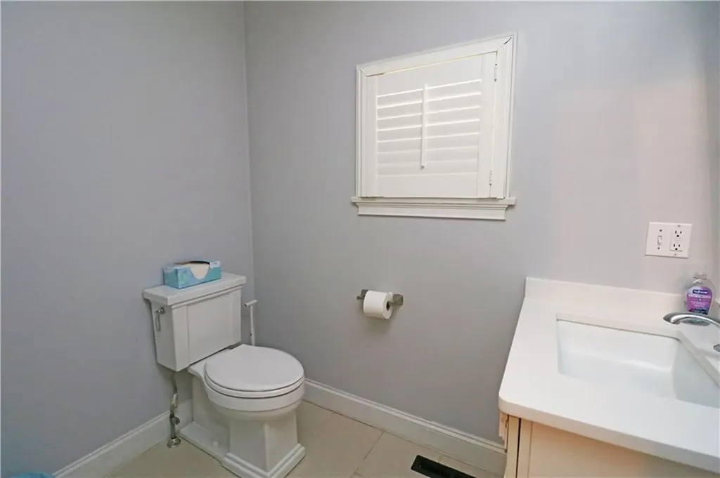 9 Prospect Lane Portsmouth RI 02871
