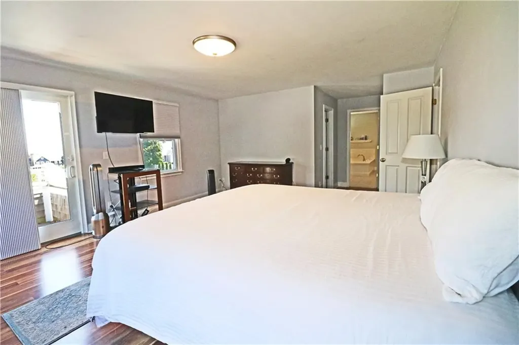 9 Prospect Lane Portsmouth RI 02871