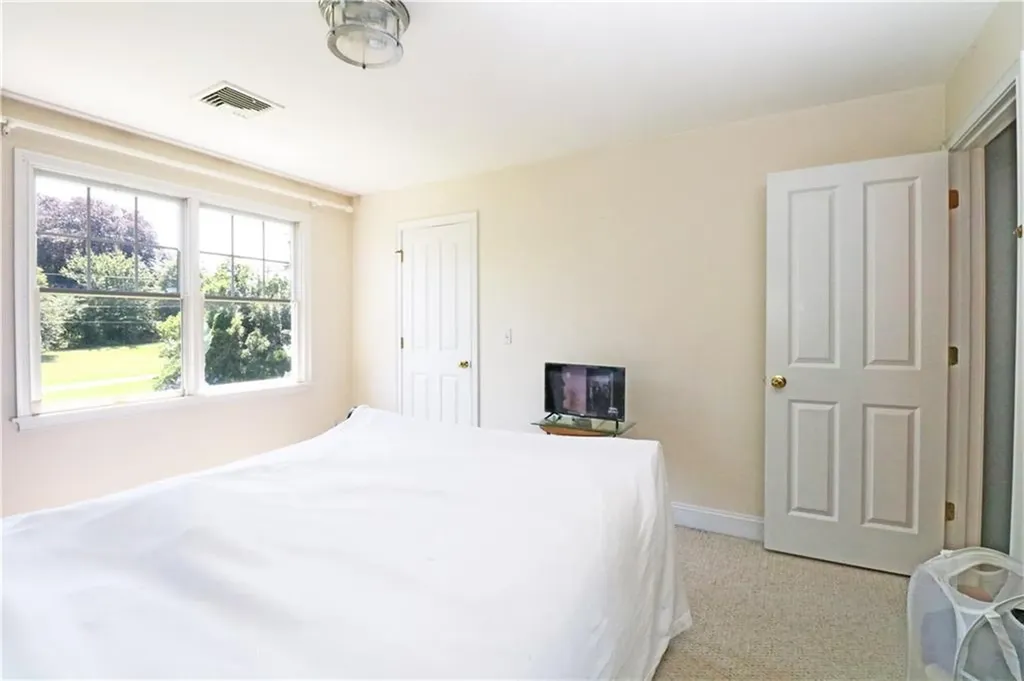 9 Prospect Lane Portsmouth RI 02871