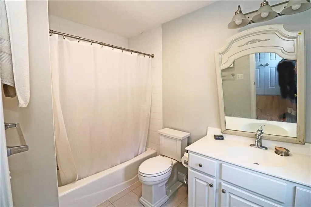 9 Prospect Lane Portsmouth RI 02871