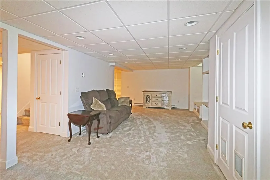 9 Prospect Lane Portsmouth RI 02871