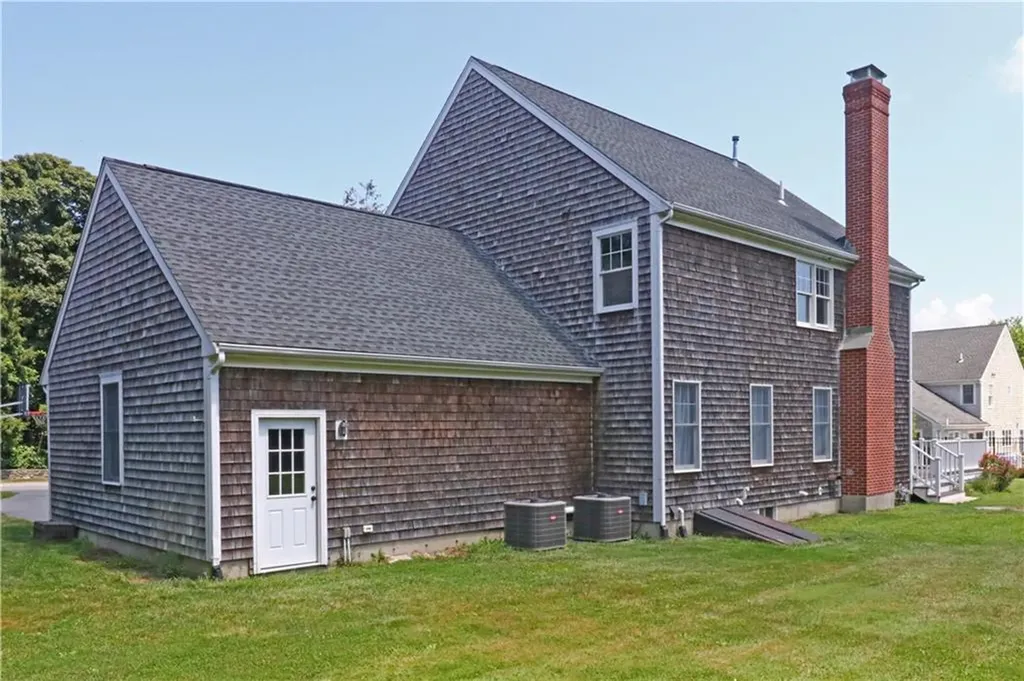 9 Prospect Lane Portsmouth RI 02871