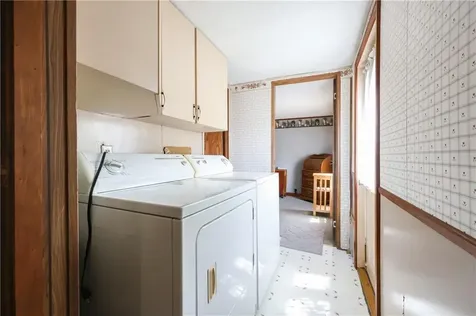 44 Clegg Avenue Tiverton RI 02878