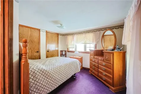 44 Clegg Avenue Tiverton RI 02878