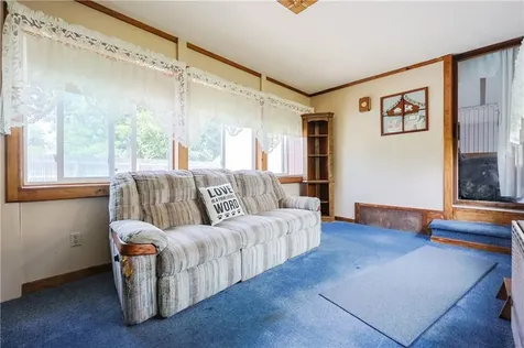 44 Clegg Avenue Tiverton RI 02878