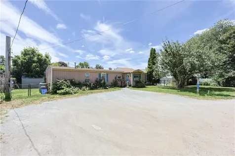 44 Clegg Avenue Tiverton RI 02878