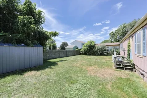 44 Clegg Avenue Tiverton RI 02878