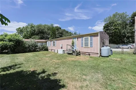 44 Clegg Avenue Tiverton RI 02878