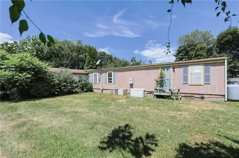 44 Clegg Avenue Tiverton RI 02878