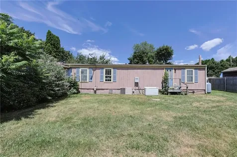 44 Clegg Avenue Tiverton RI 02878