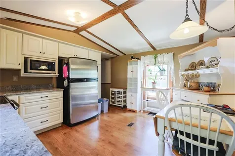 44 Clegg Avenue Tiverton RI 02878