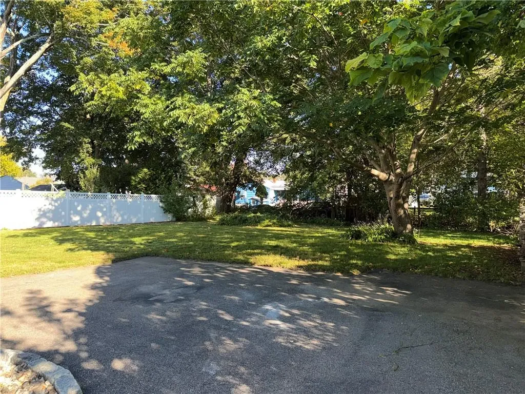 27 Irene Boulevard Woonsocket RI 02895