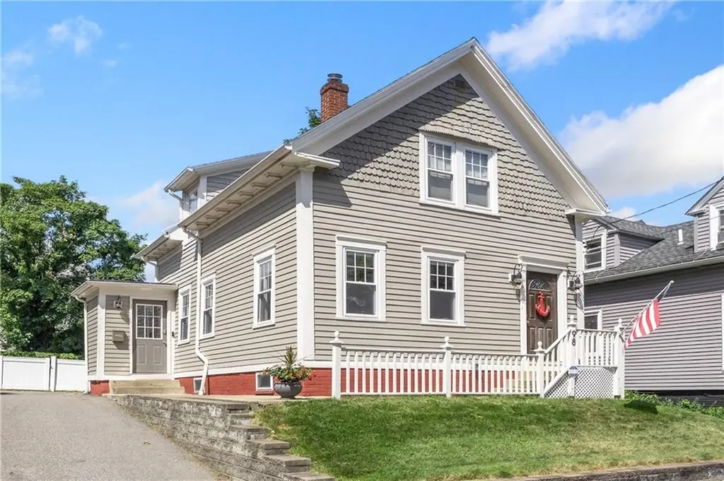 98 Pitman Street Providence RI 02906