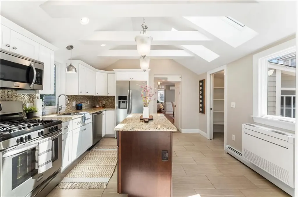 98 Pitman Street Providence RI 02906