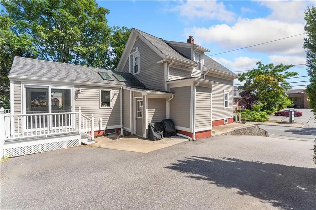 98 Pitman Street Providence RI 02906