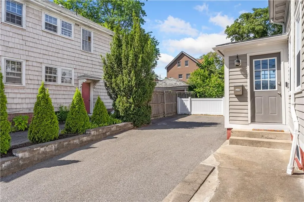 98 Pitman Street Providence RI 02906