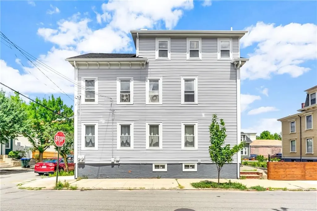 78 Courtland Street Providence RI 02909