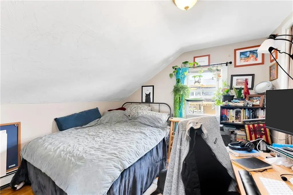 78 Courtland Street Providence RI 02909