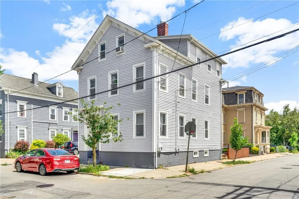 78 Courtland Street Providence RI 02909