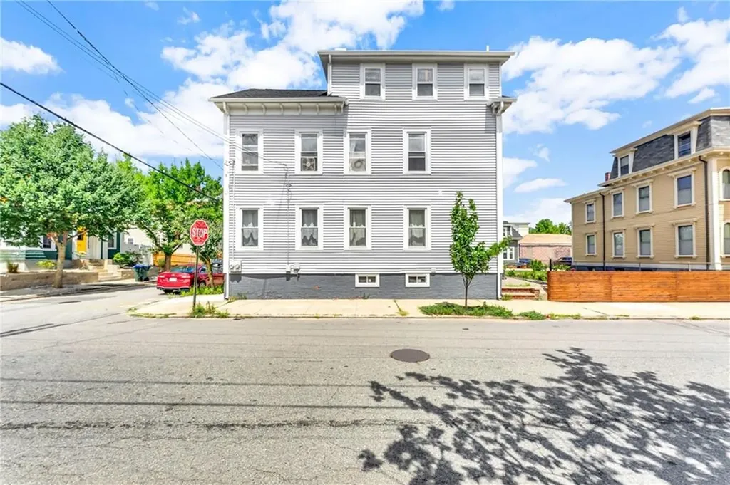 78 Courtland Street Providence RI 02909