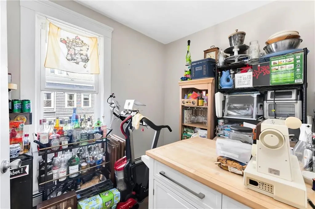 78 Courtland Street Providence RI 02909