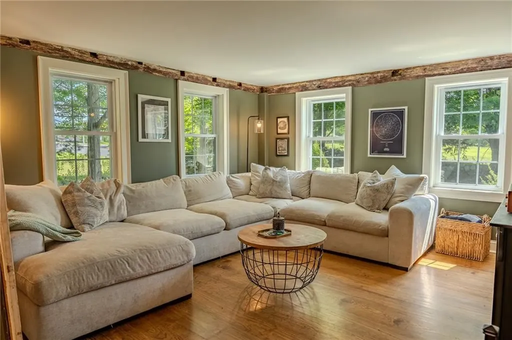 6 Limerock Road Smithfield RI 02917