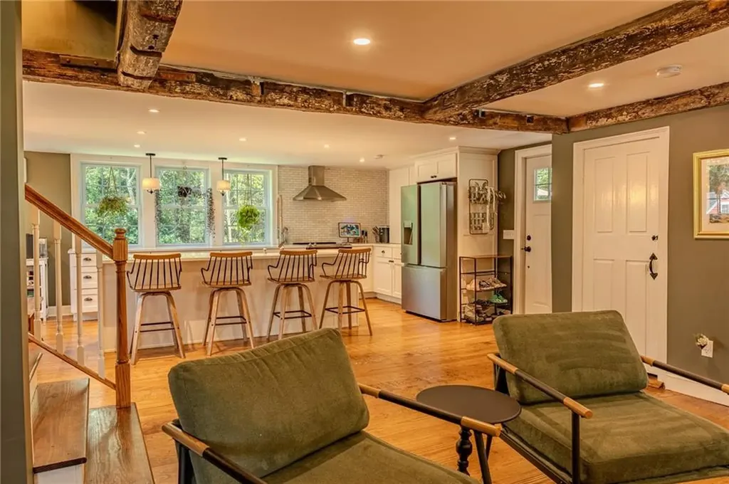 6 Limerock Road Smithfield RI 02917