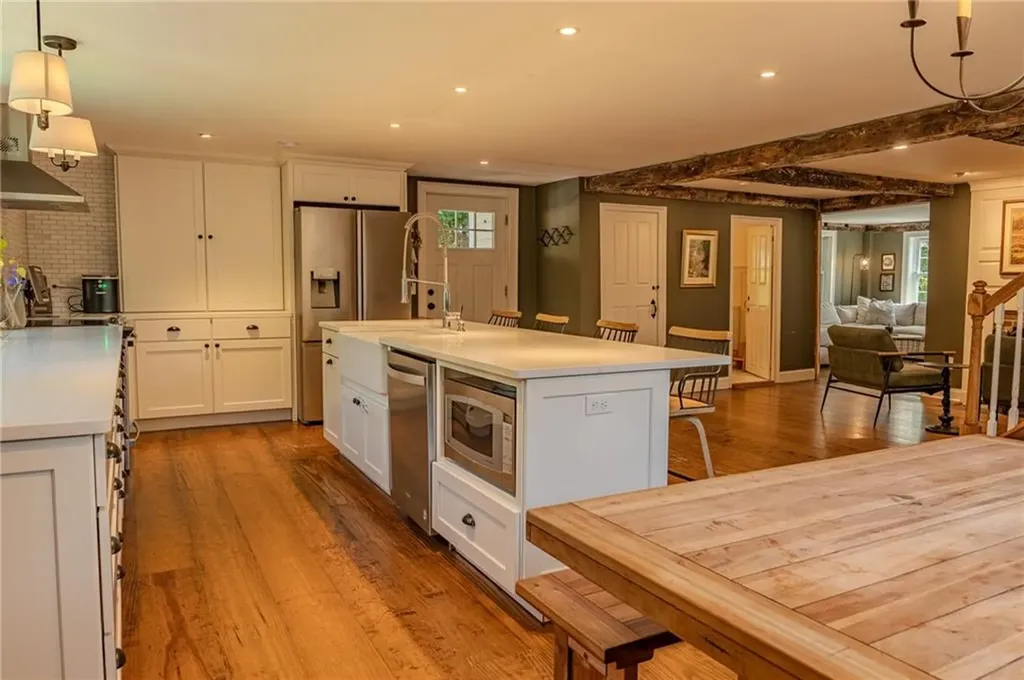 6 Limerock Road Smithfield RI 02917