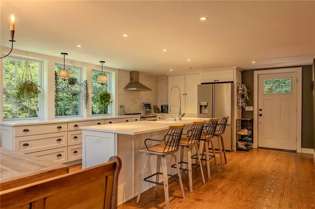 6 Limerock Road Smithfield RI 02917