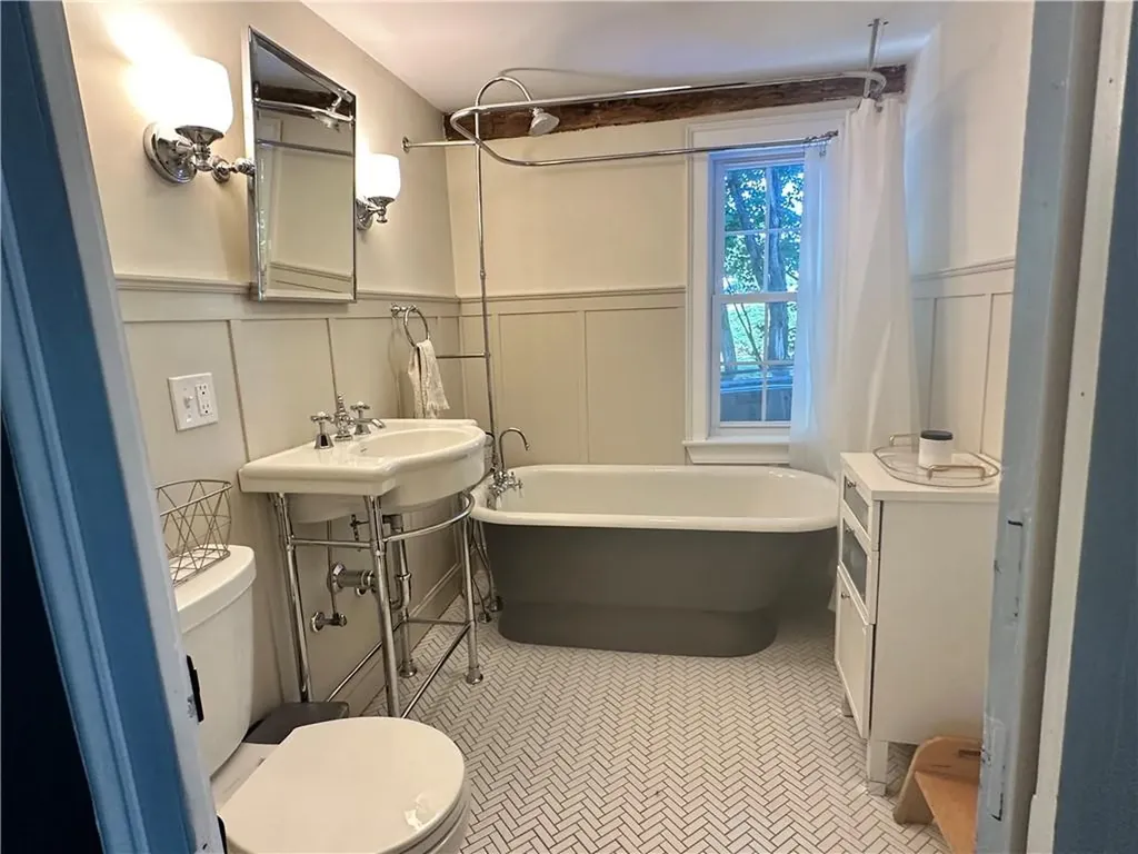 6 Limerock Road Smithfield RI 02917