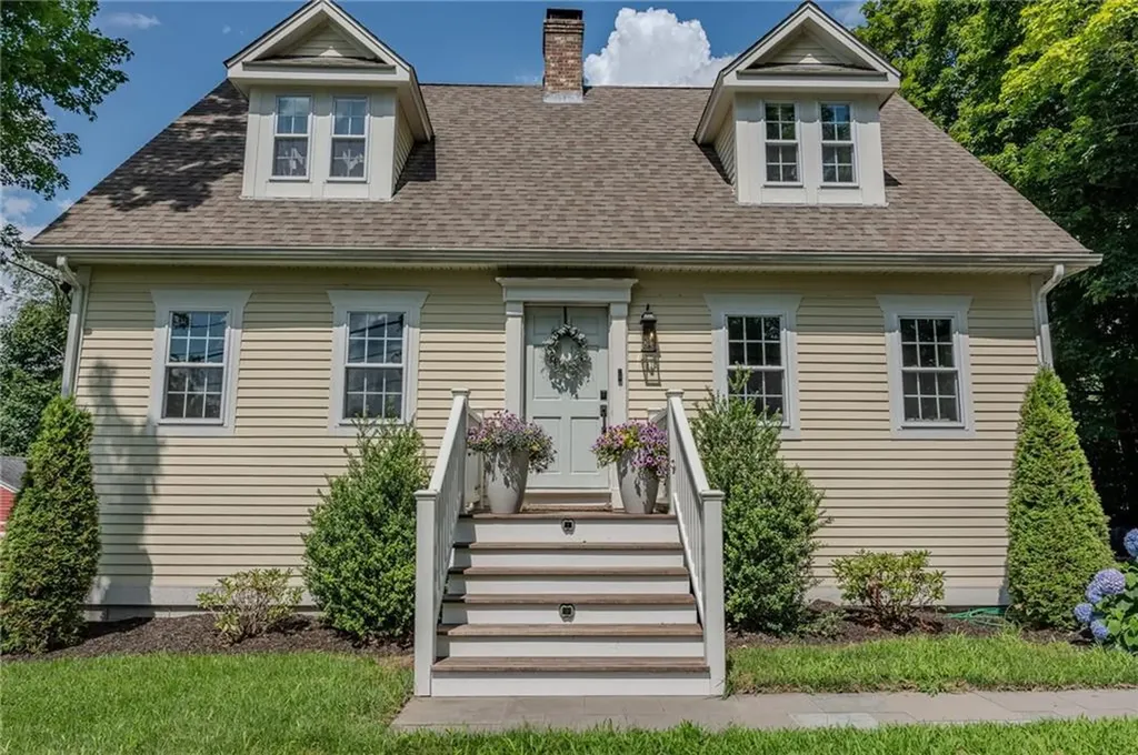 6 Limerock Road Smithfield RI 02917