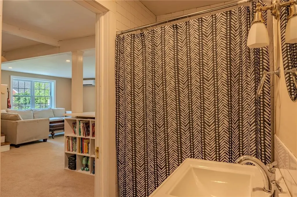 6 Limerock Road Smithfield RI 02917