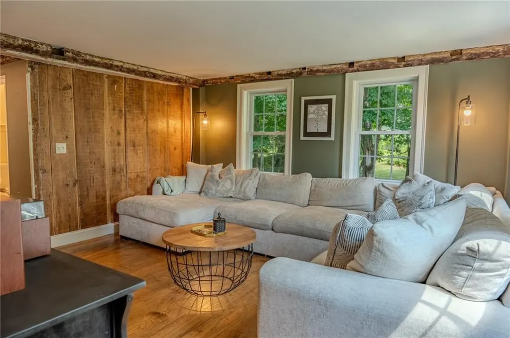 6 Limerock Road Smithfield RI 02917