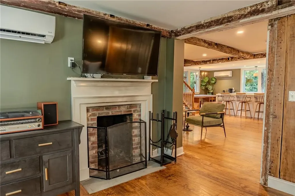 6 Limerock Road Smithfield RI 02917