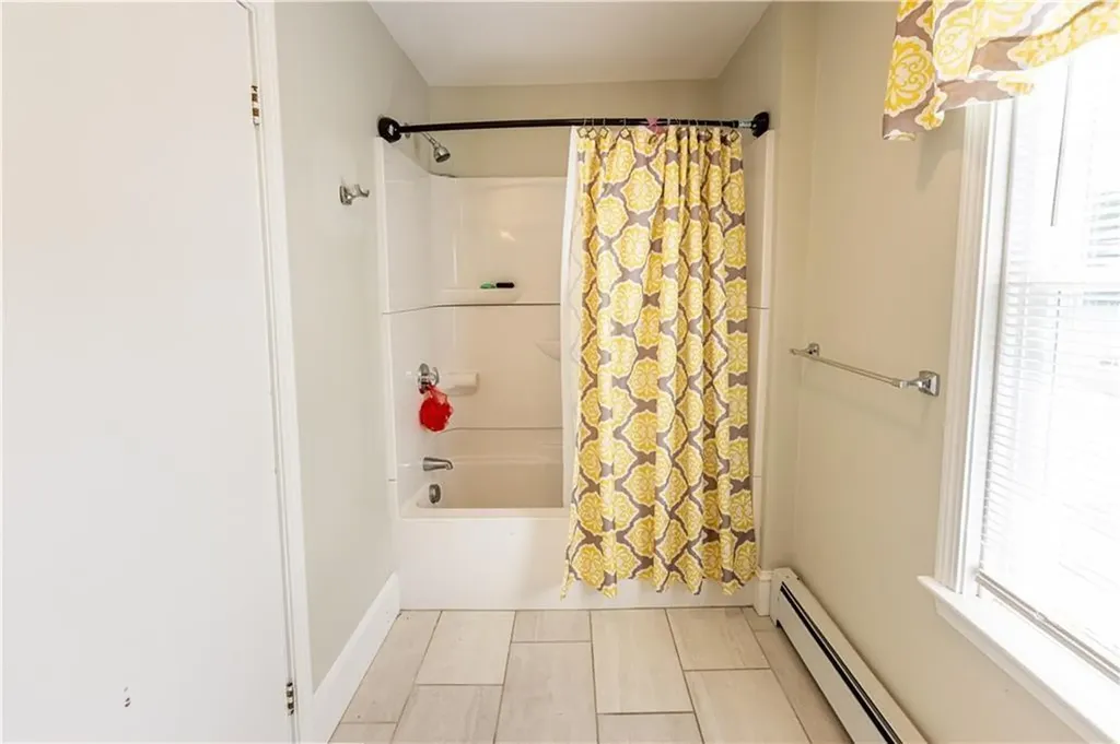 266 Auburn Street Cranston RI 02910